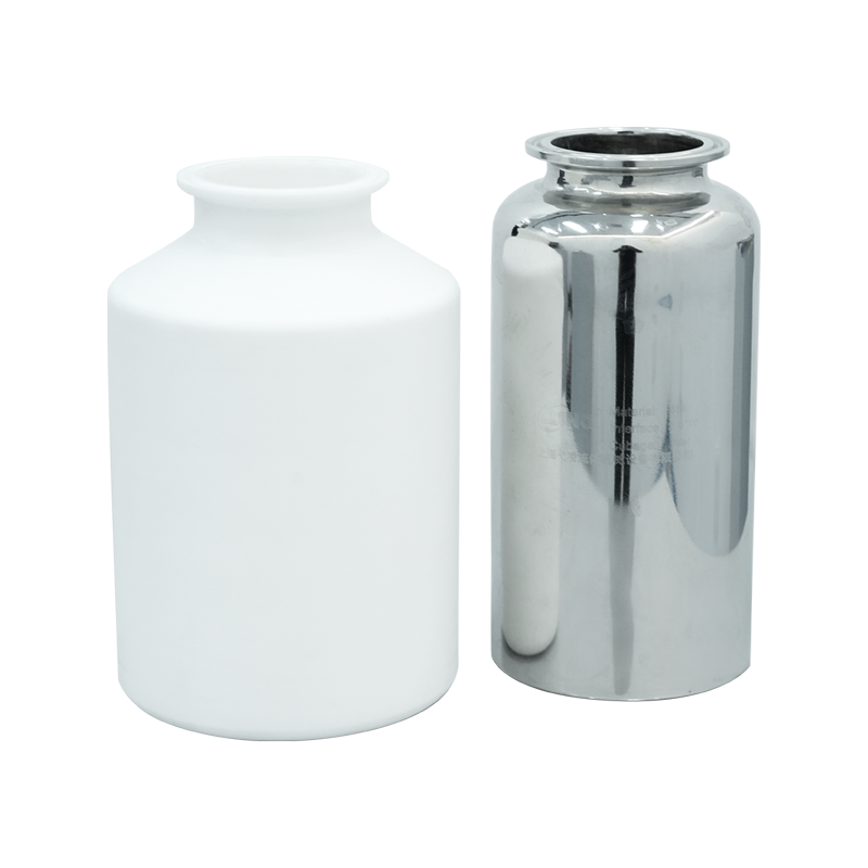 Ruostumattomasta teräksestä valmistettu säiliö